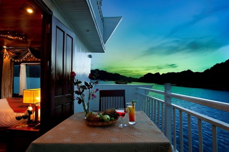 SPECIAL PACKAGE WITH FLAMINGO LUXURY CRUISE 4 DAY 3 NIGHT