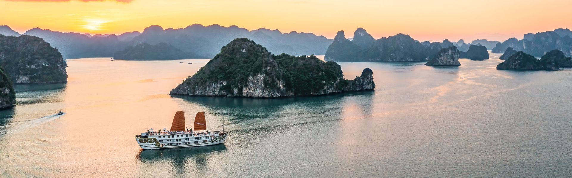 INDOCHINA SAILS (2 DAYS/1 NIGHT) / (3 DAYS/2 NIGHTS)