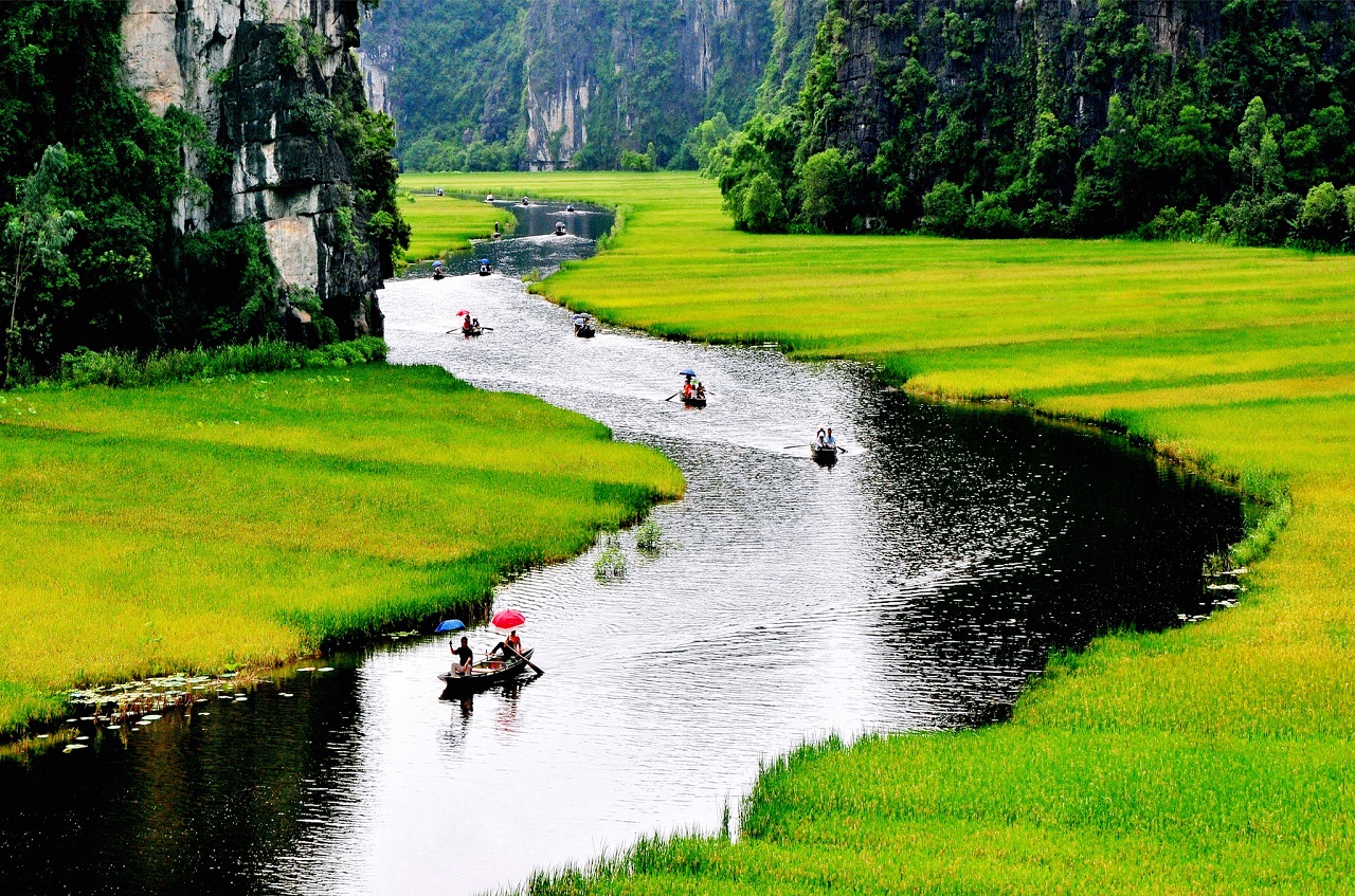 HOA LU - TAM COC OR TRANG AN - HANG MUA (DELUXE GROUP TOUR)